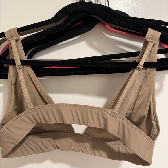 SKIMS Women's Beige Bralette - Picture 3 of 4